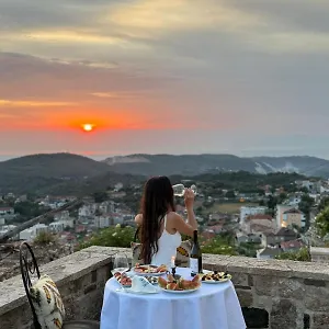 Diffuso , Inside Castle Hotel Krujë